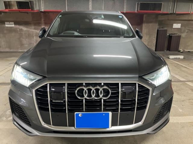 Audi Q7  4MDCBA 