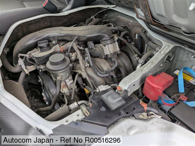 2019 TOYOTA HIACE V
